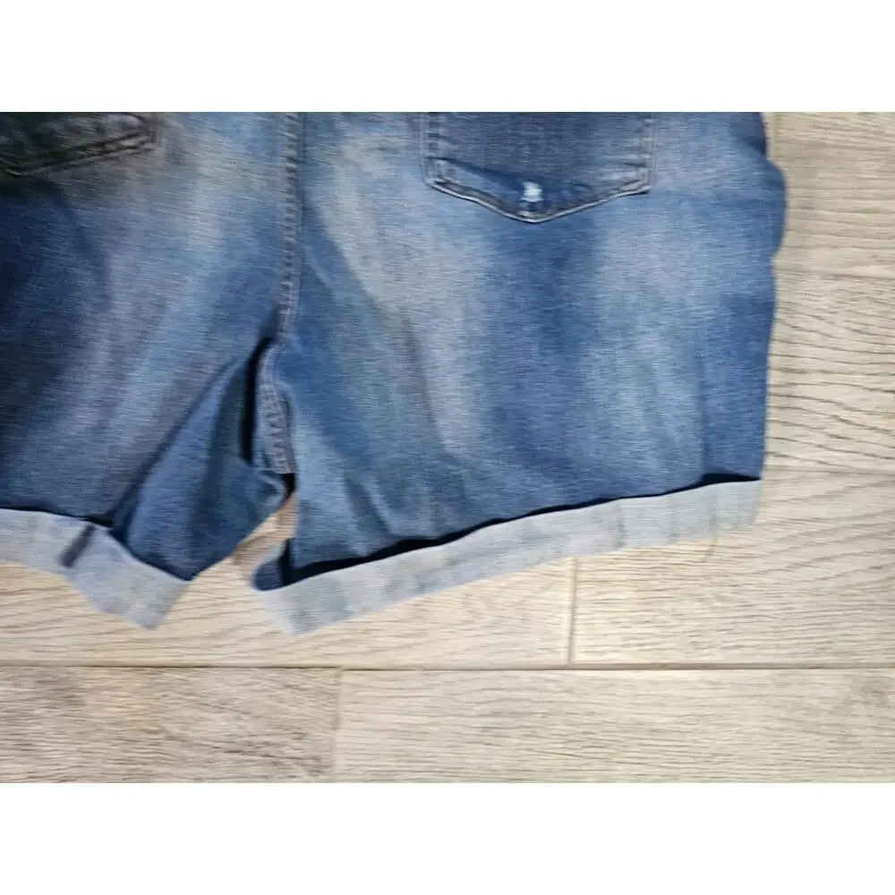 Women's Terra & Sky Denim Jeans Shorts Distressed Size 28W Blue Elastic Waist - Picture 10 of 12